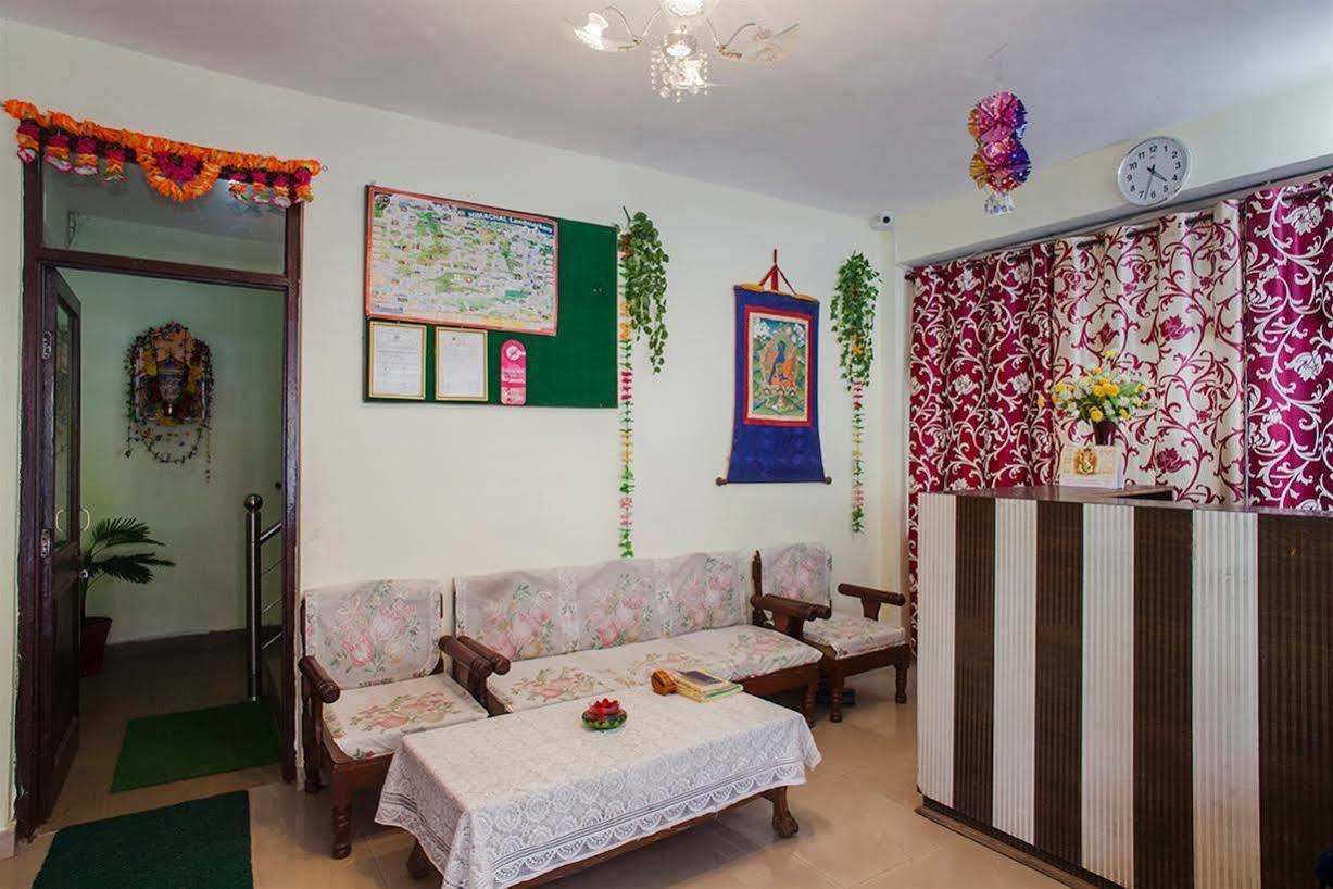 Hotel Kumar Residency Дармсала Экстерьер фото
